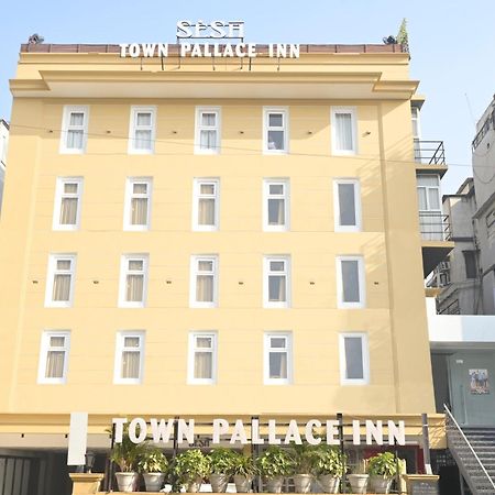 Hotel Town Grand Patel Nagar Új-Delhi Kültér fotó