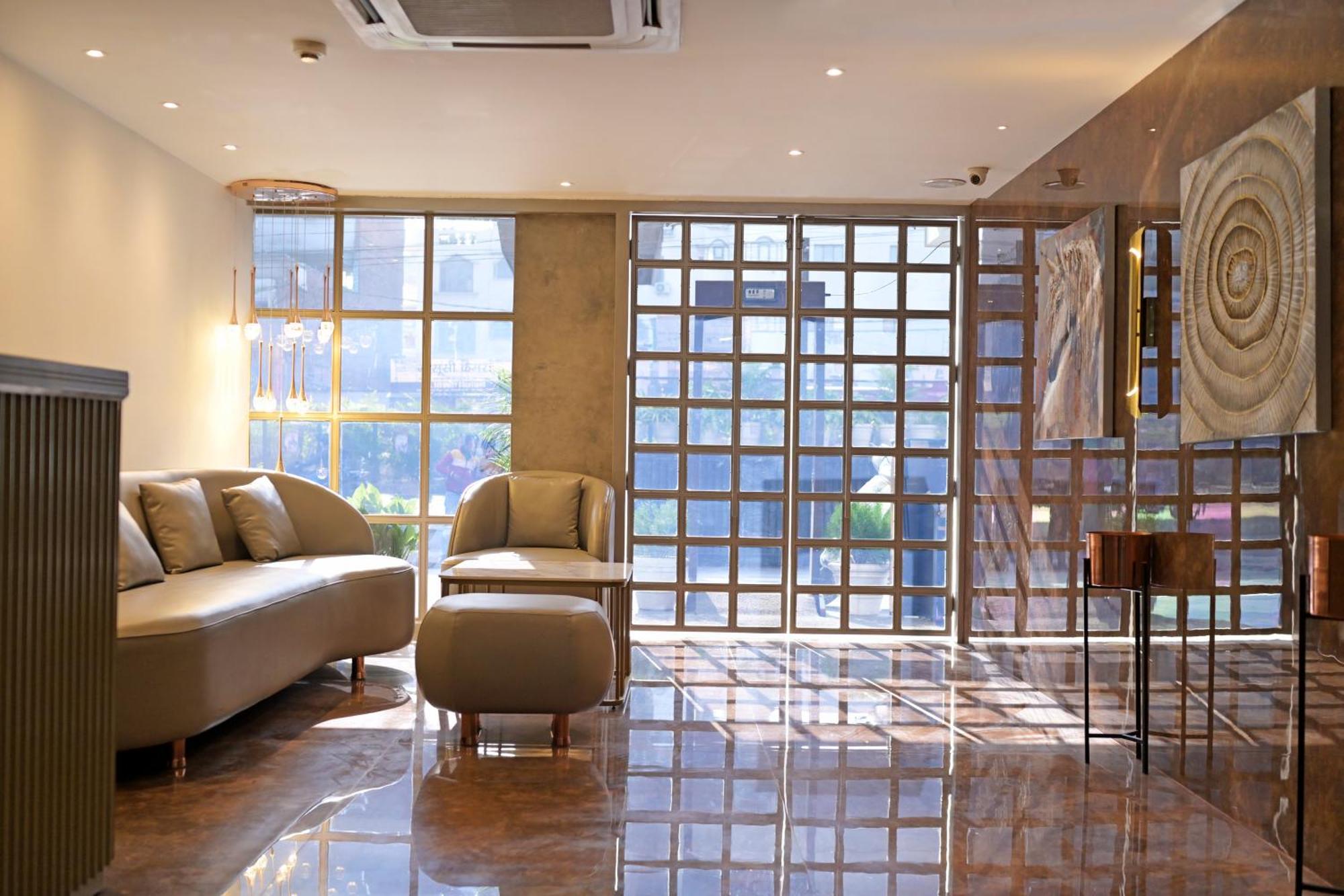 Hotel Town Grand Patel Nagar Új-Delhi Kültér fotó